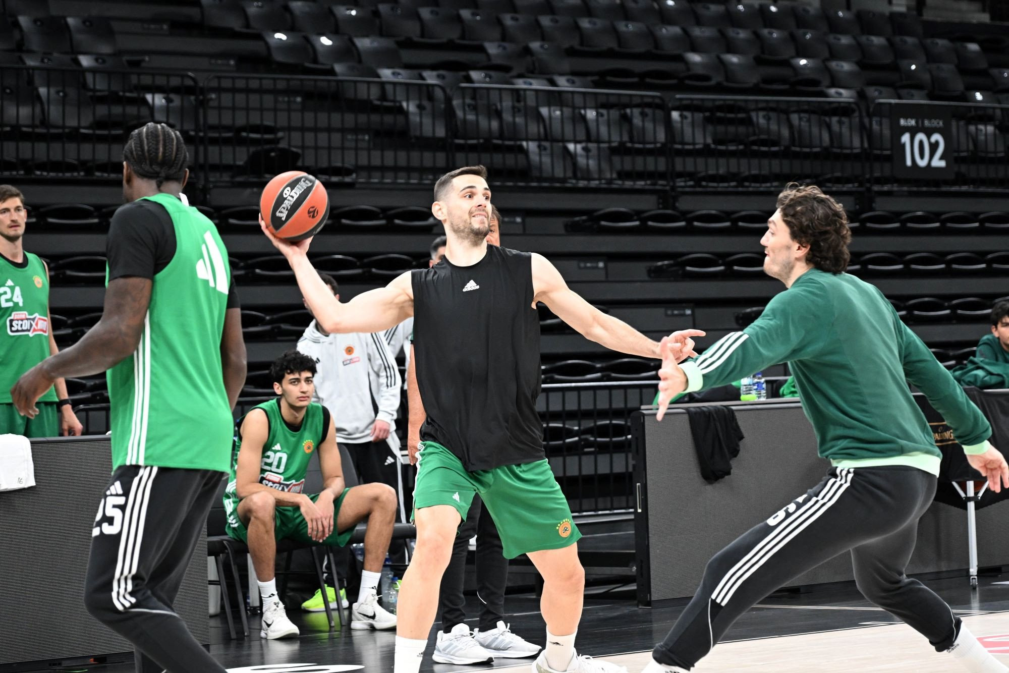 Με Παπαπέτρου ο Παναθηναϊκός κόντρα στην Εφές - Οι 12άδες των ομάδων