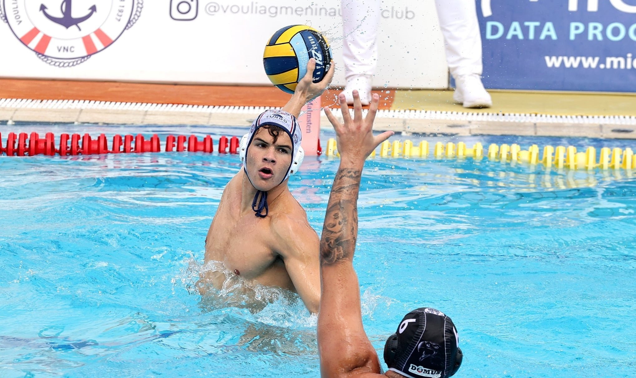 Πρεμιέρα στα playoffs του πόλο με άνετη νίκη της Βουλιαγμένης επί του ΠΑΟΚ