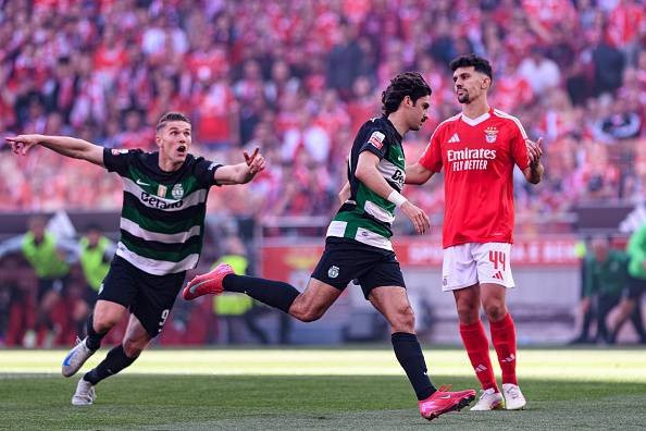 Ισόπαλες Μπενφίκα-Σπόρτινγκ με σόου Παυλίδη και ο τίτλος θα κριθεί την τελευταία αγωνιστική