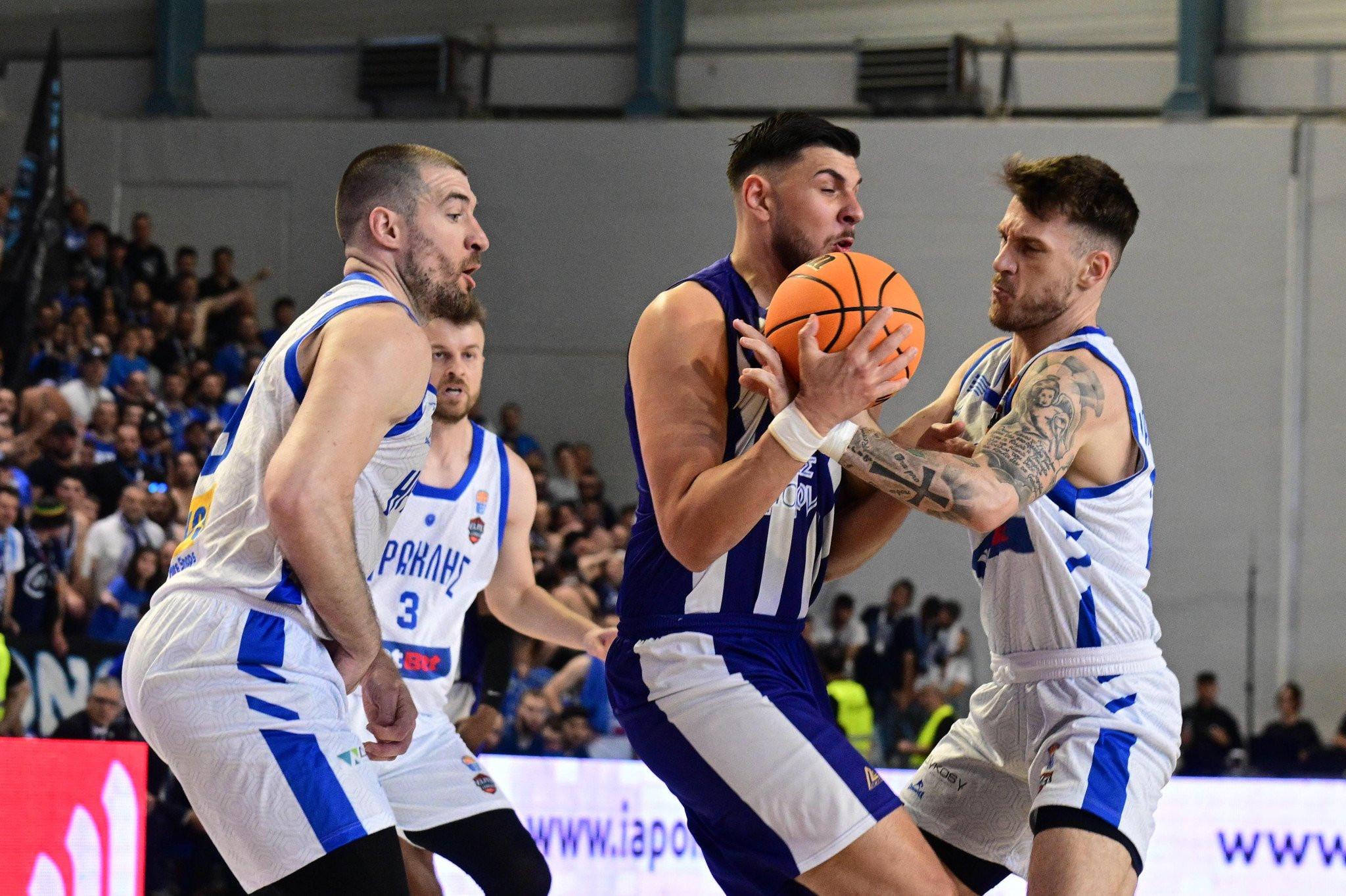 LIVE TV από το Athletiko η «μάχη» ανόδου ανάμεσα στον Ηρακλή και τον Κόροιβο