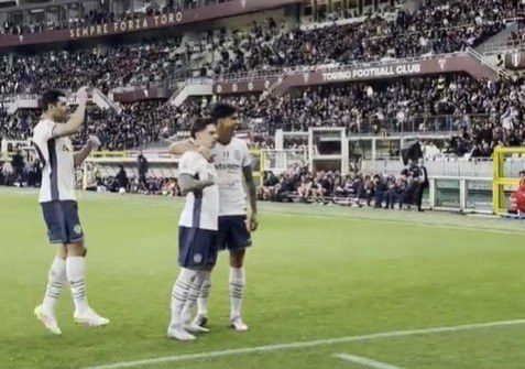 Στον έναν βαθμό η διαφορά Νάπολι και Ίντερ - Που παίζουν τις δύο τελευταίες αγωνιστικές Στον έναν βαθμό η διαφορά Νάπολι και Ίντερ - Που παίζουν τις δύο τελευταίες αγωνιστικές