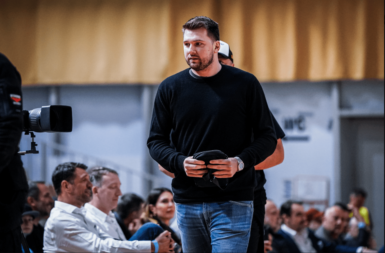 Ο Ντόντσιτς έμεινε εκτός playoffs στο ΝΒΑ και είδε μπάσκετ στη Σλοβενία Ο Ντόντσιτς έμεινε εκτός playoffs στο ΝΒΑ και είδε μπάσκετ στη Σλοβενία