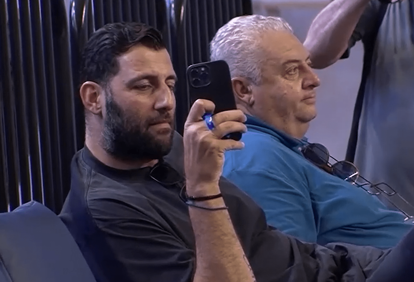 Τρομερή ατμόσφαιρα από τους φίλους του Ηρακλή - Τραβούσε βίντεο ο Μπουρούσης (video)