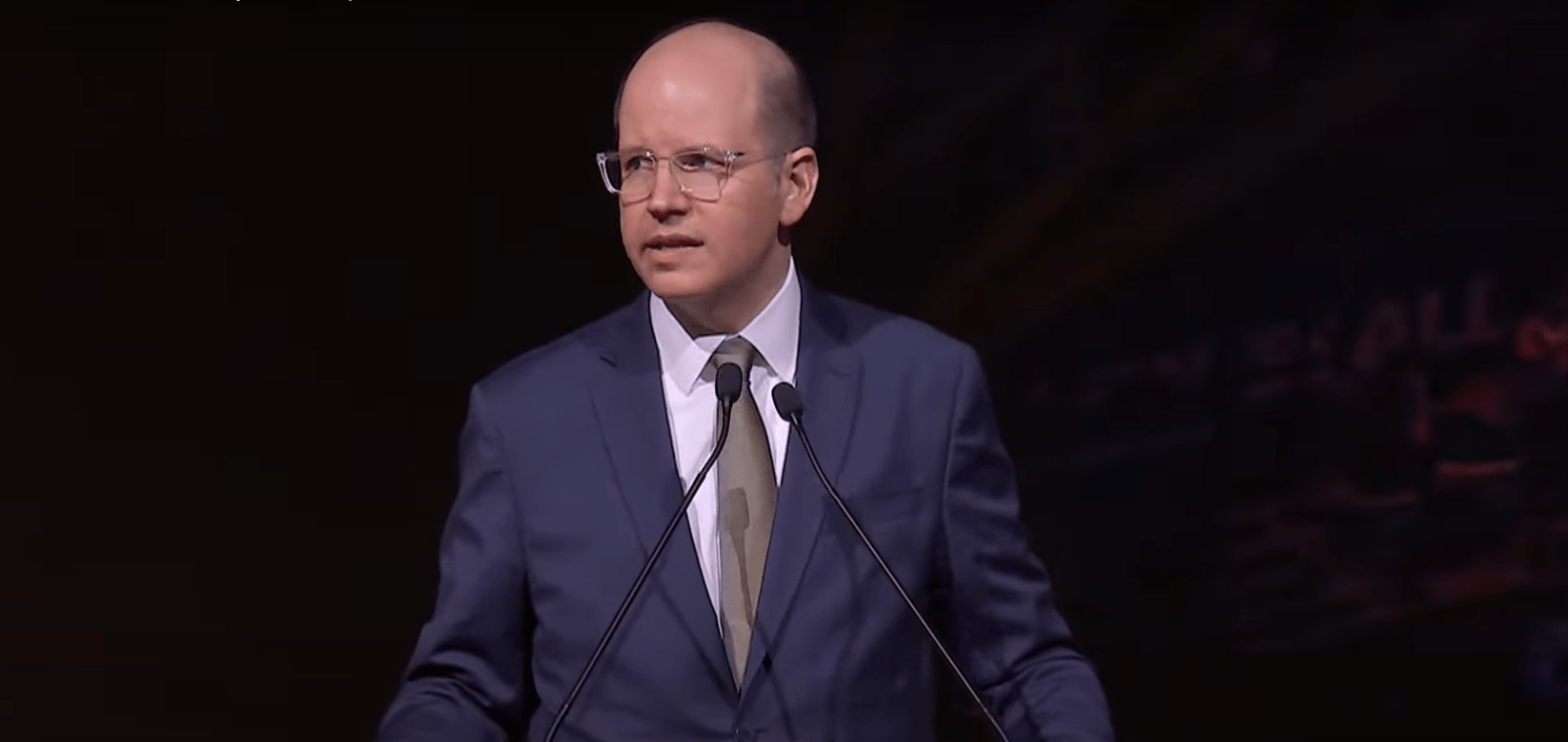 Ζαγκλής για τις ροές νέων παικτών στο NCAA: «Δεν μπορούμε να μείνουμε με σταυρωμένα τα χέρια»