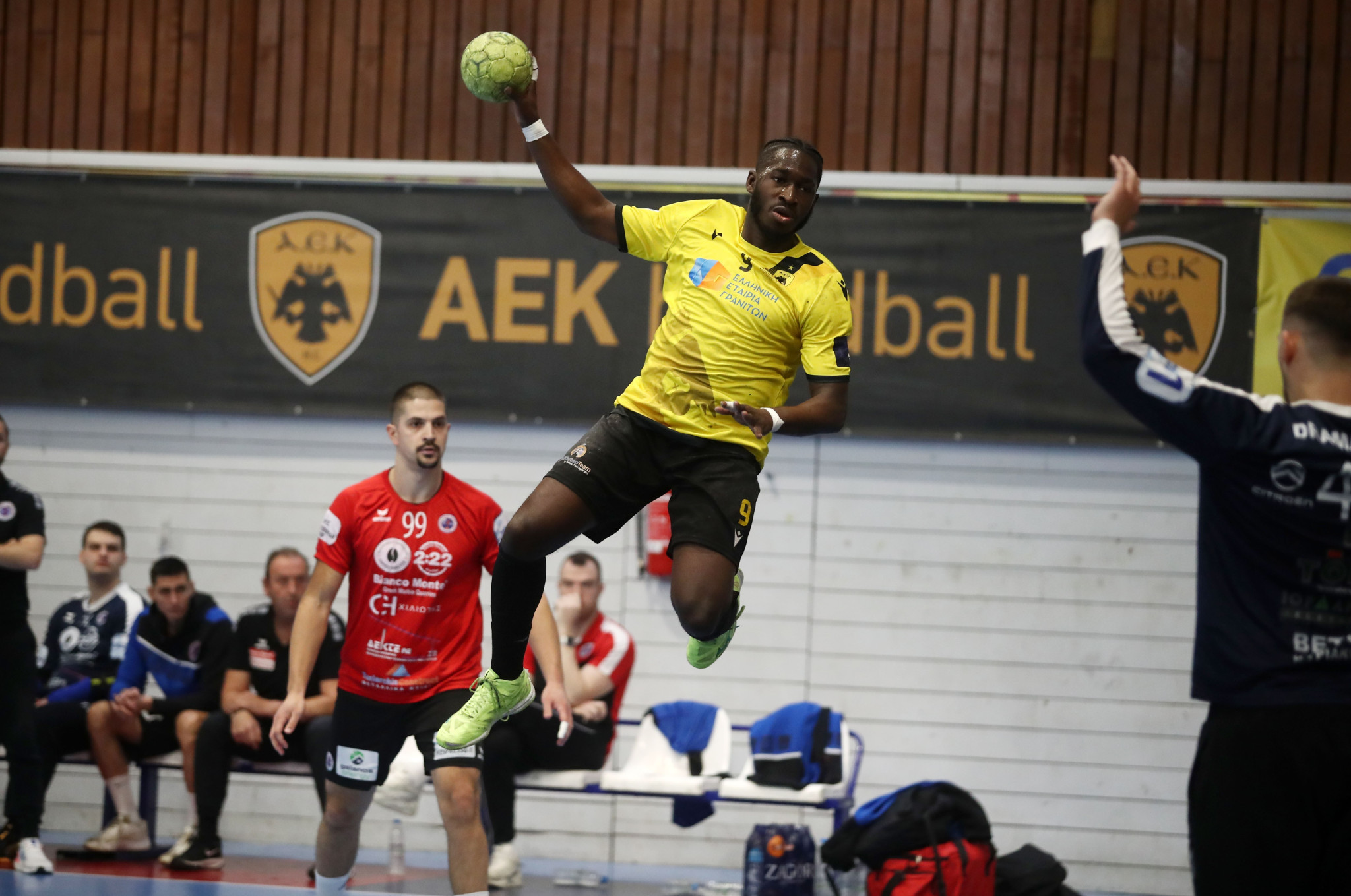Η ΑΕΚ πέρασε στους τελικούς της Handball Premier
