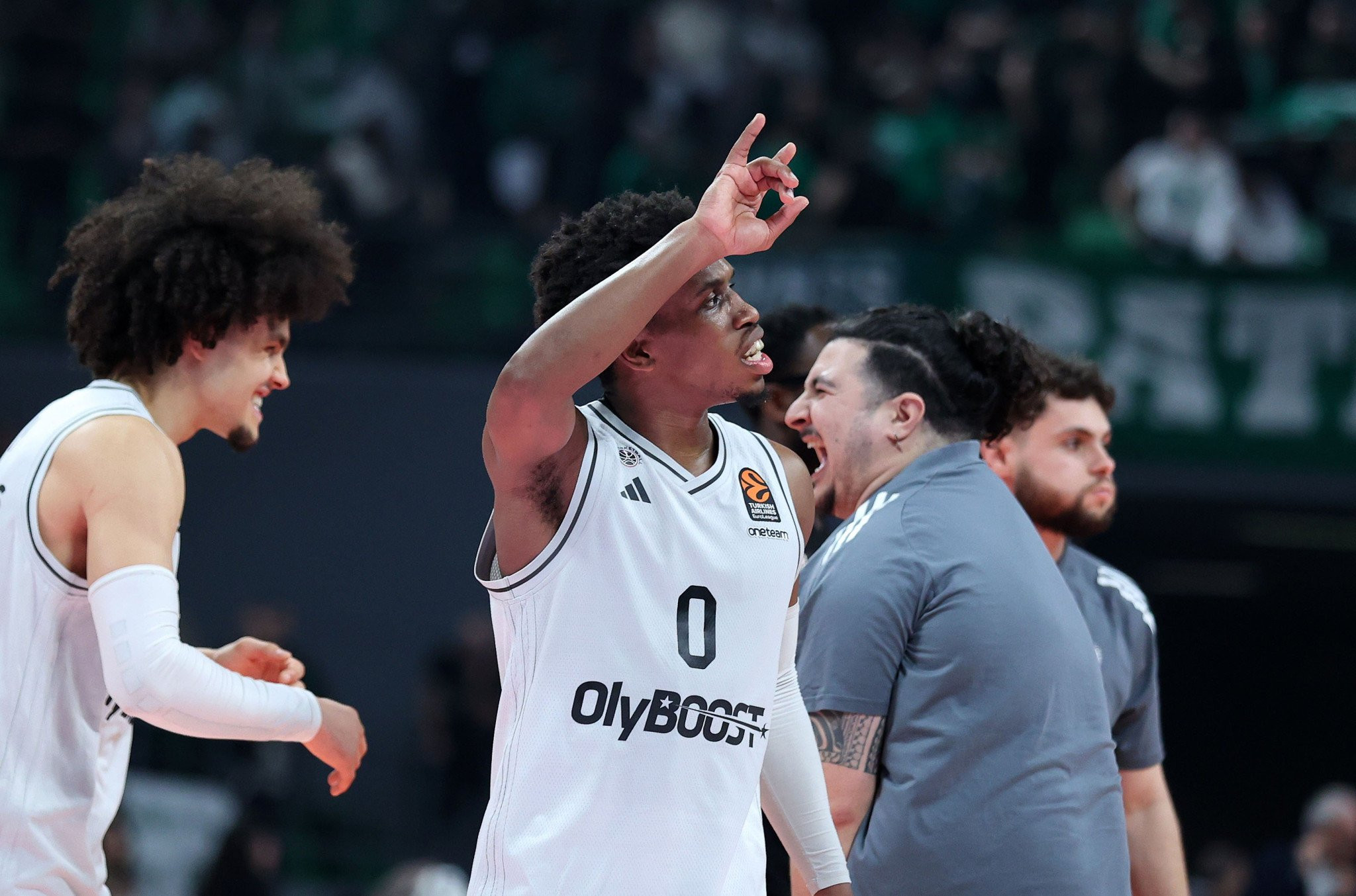 Με... περίπατο το 1-0 η Παρί - Τι έκαναν Σορτς και Γουόρντ Με... περίπατο το 1-0 η Παρί - Τι έκαναν Σορτς και Γουόρντ