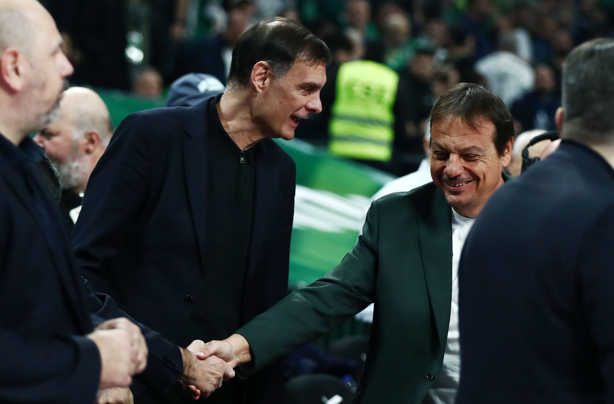 Η αγκαλιά Αταμάν-Μπαρτζώκα πριν από το Game 1 των τελικών (video)
