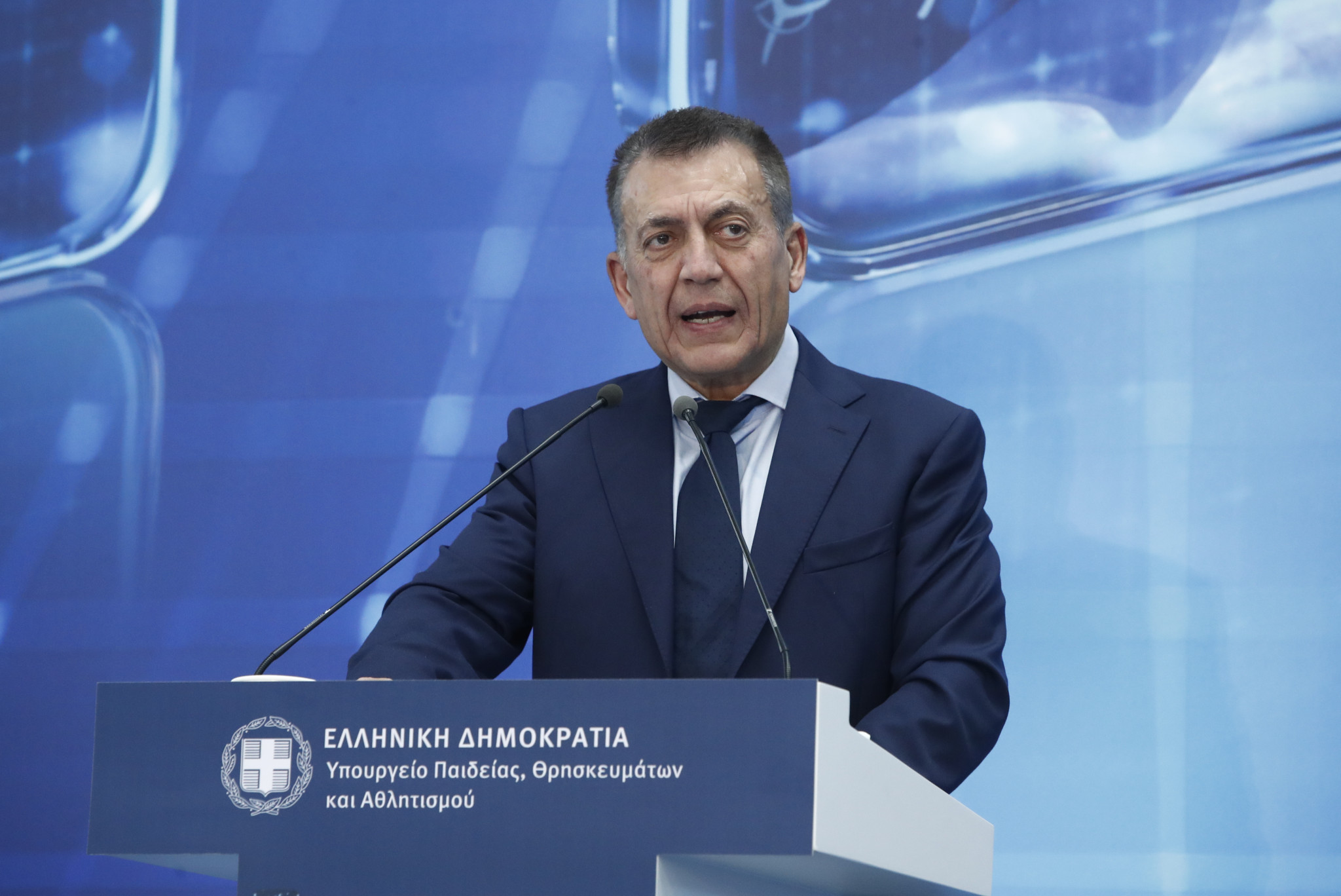 Οι παράγοντες των ΚΑΕ μπαίνουν στο στόχαστρο της κυβέρνησης - Έρχονται διατάξεις για ρητορική μίσους