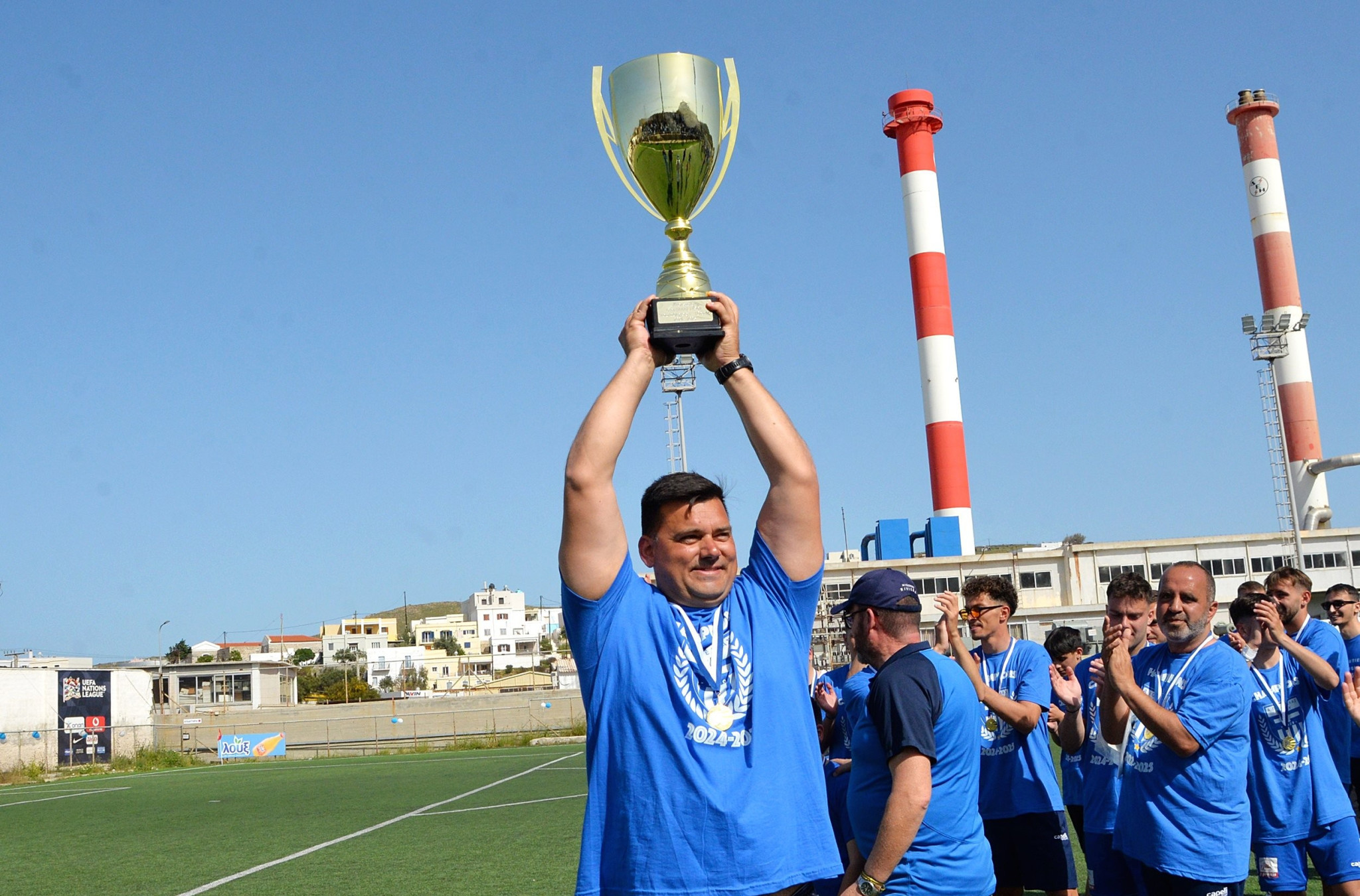 Με Χριστοφιλέα η Ελλάς Σύρου στη Super League 2 - Μετακομίζει στην Αθήνα