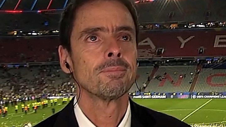 Η στιγμή που οι δημοσιογράφοι ξεσπάνε σε δάκρυα μετά τις δηλώσεις του Ενρίκε για την Τσάνα (video)