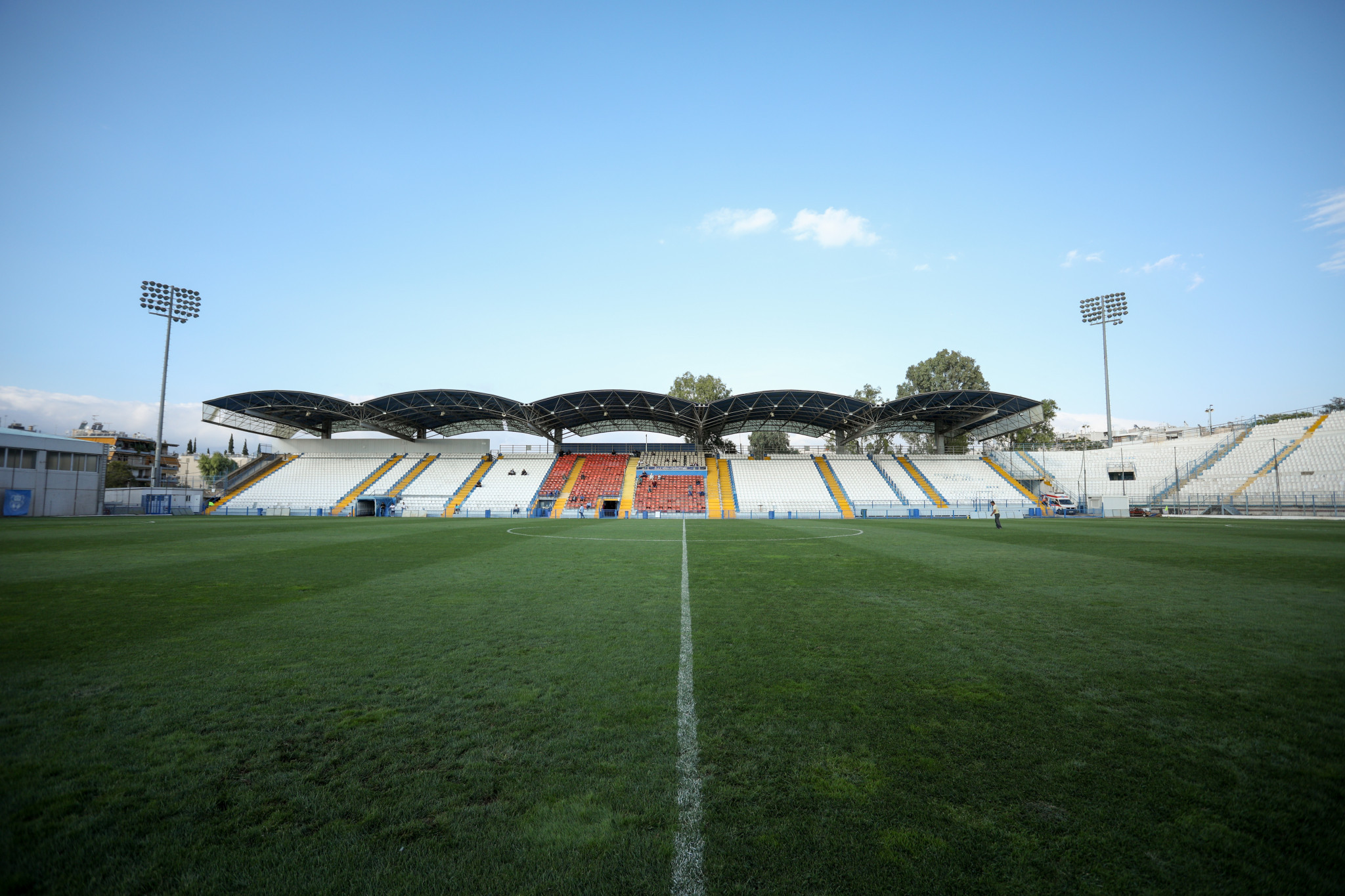 Πρωτοφανής απόφαση στον Απόλλωνα Σμύρνης - Μετατρέπει το γήπεδο της Ριζούπολης σε πλαστικό!