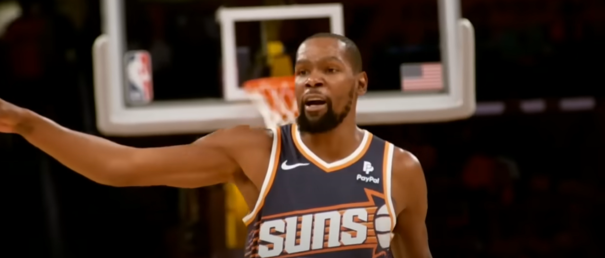 «Είναι ομαδικό σπορ, δεν παίζω τένις»:  Ο Ντουράντ έπιασε κουβέντα για την καριέρα του με χρήστες του Twitter και είχε πολλά να πει