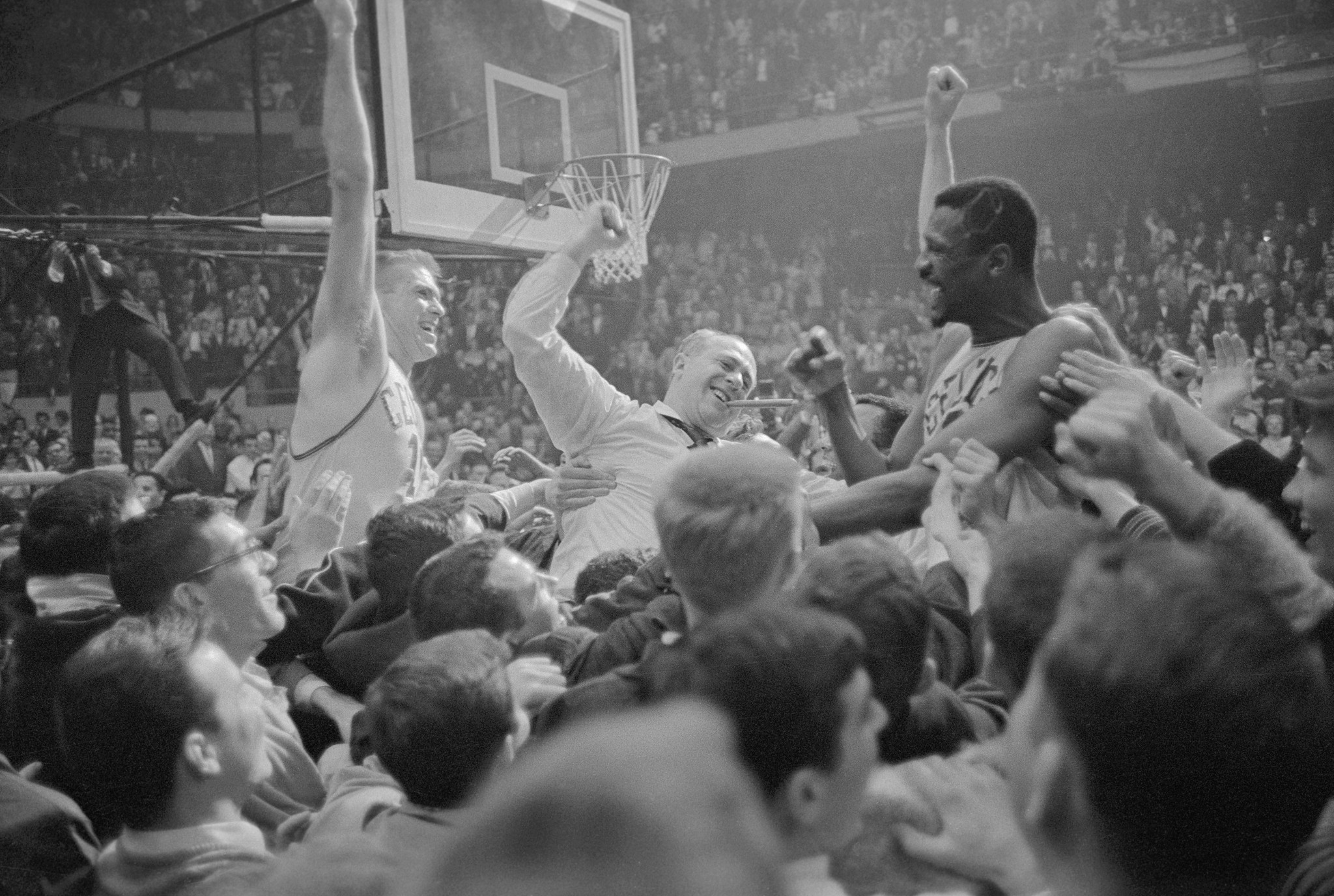 Τα... στοιχειωμένα ρεκόρ των τελικών του NBA - Απειλείται φέτος κάποιο από Πέισερς ή Θάντερ;