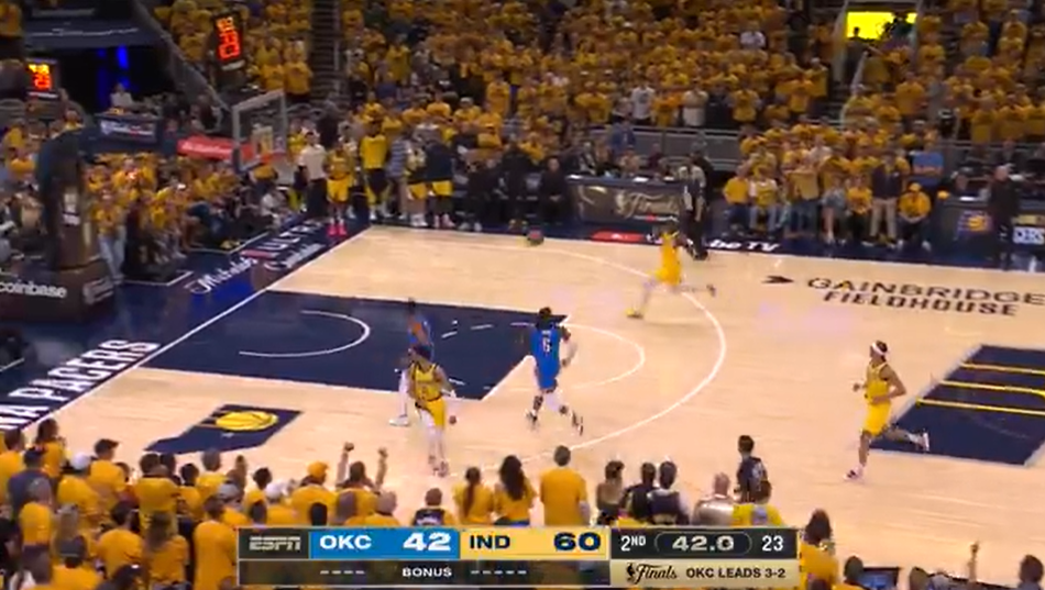 Η απίθανη no-look πάσα του Χαλιμπάρτον και το κάρφωμα του Σιάκαμ (video)