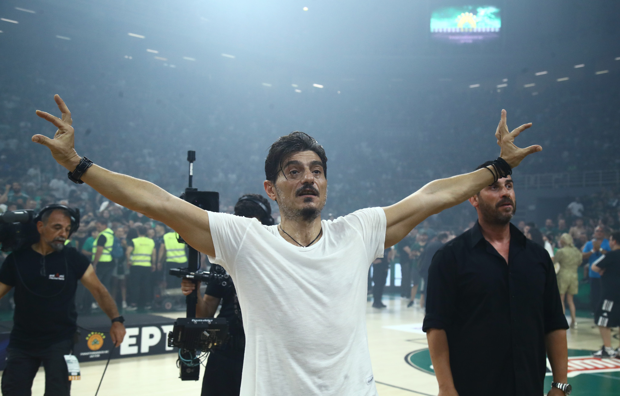 Η απάντηση «χωρίς λόγια» Γιαννακόπουλου σε μήνυμα για τον Βαλαντσιούνας
