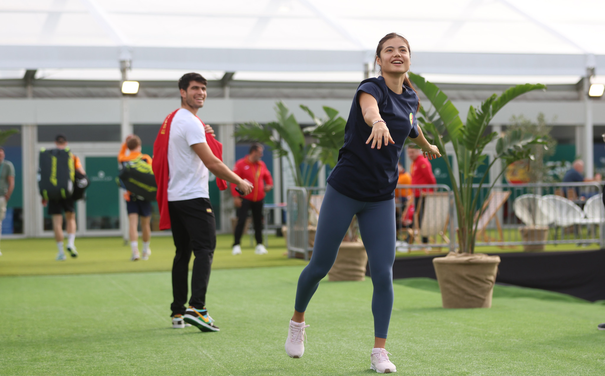 «Φουντώνουν» οι φήμες για ειδύλλιο Αλκαράθ-Ραντουκάνου