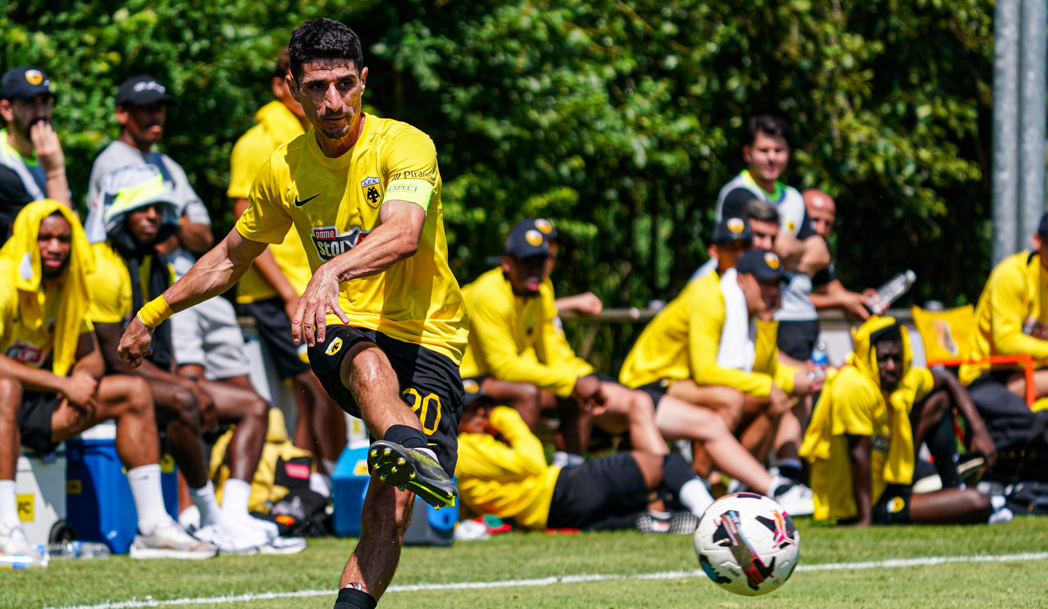 Η 11άδα της ΑΕΚ κόντρα στη Ζούλτε Βάρεγκεμ, με Μάνταλο βασικό και Κοσίδη φορ Η 11άδα της ΑΕΚ κόντρα στη Ζούλτε Βάρεγκεμ, με Μάνταλο βασικό και Κοσίδη φορ