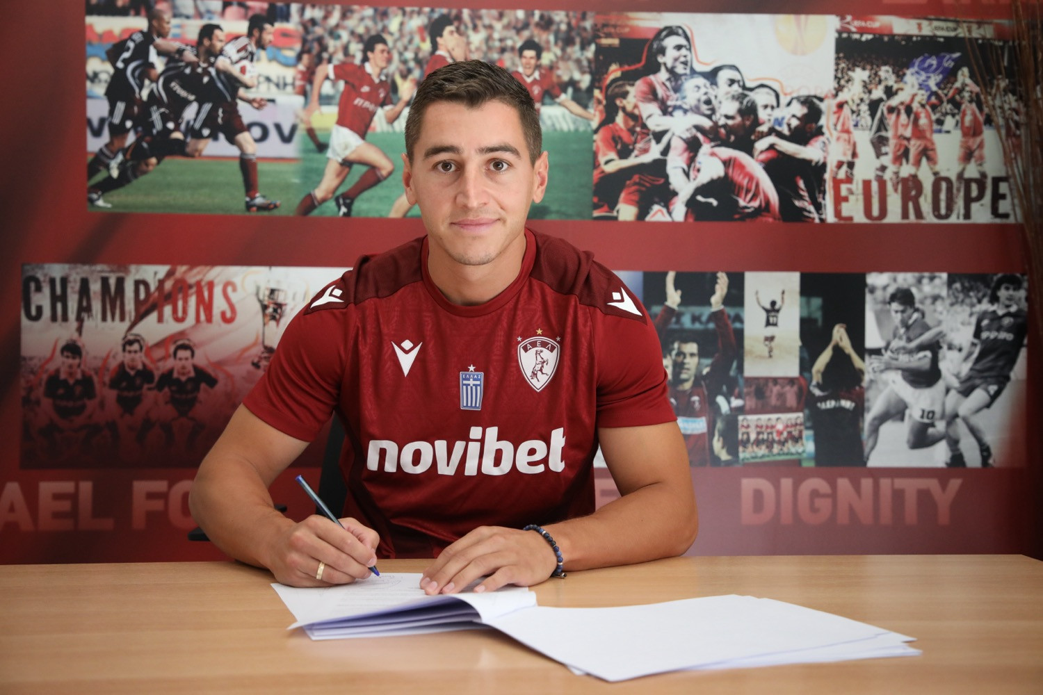 Η ΑΕΛ πήρε στον Στάικο - Ακολουθεί φορ και στόπερ