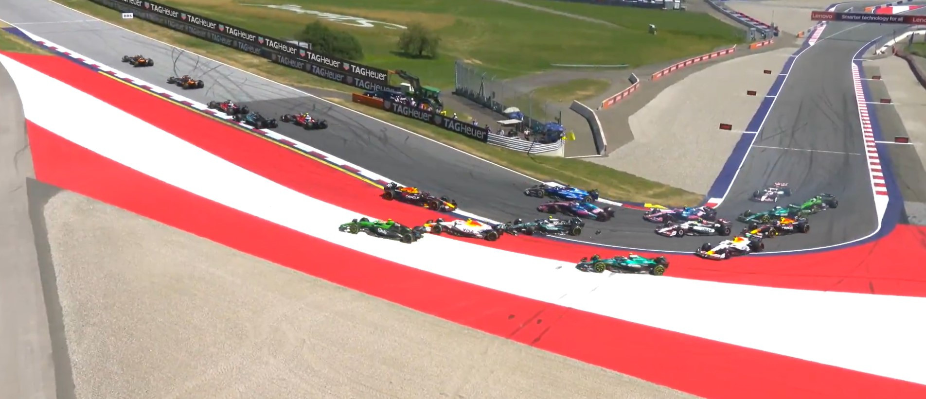 Εκτός του Grand Prix Αυστρίας οι Φερστάπεν και Αντονέλι από τον πρώτο γύρο