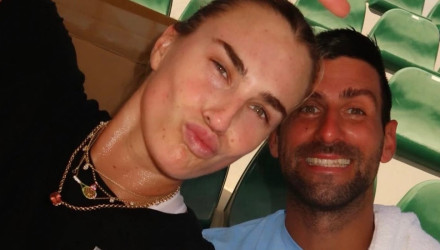 «Είμαστε εμμονικοί μαζί σου» - Η Σαμπαλένκα το έκανε ξανά προκαλώντας αποθεωτικά σχόλια για την εμφάνισή της (photos)