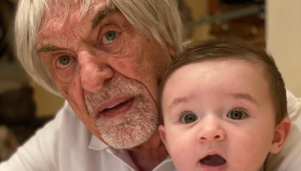 Αυτός 95 χρόνων, η μεγάλη κόρη 70 και ο μικρός γιος στα 5  - Ο θρύλος της Formula 1 μιλά ανοιχτά για την οικογένειά του (photos) Αυτός 95 χρόνων, η μεγάλη κόρη 70 και ο μικρός γιος στα 5  - Ο θρύλος της Formula 1 μιλά ανοιχτά για την οικογένειά του (photos)