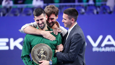 Η «σκιά» του Τζόκοβιτς - Όλοι μιλούν για τον άνδρα δίπλα στον Σέρβο, αλλά ελάχιστοι γνωρίζουν ποιος είναι