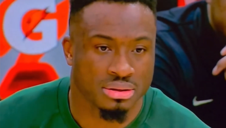 Η ελληνική βρισιά του Γιάννη τη στιγμή του τραυματισμού και η πρώτη αντίδραση του Θανάση (video)