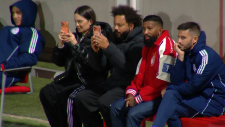 Τρομερή σκηνή: Ο γιος του Μαρσέλο μπήκε αλλαγή και ο πατέρας του τον έβγαζε βίντεο (video)