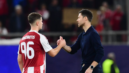 Ο Τσάμπι Αλόνσο έσταξε «μέλι» για τον Μουζακίτη - «Θα τον παρακολουθούμε...»