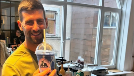 O Tζόκοβιτς… τρελάθηκε τελείως - Σηκώθηκε αξημέρωτα για τρέξιμο, μετά έριξε και μια βουτιά στα παγωμένα νερά (video)