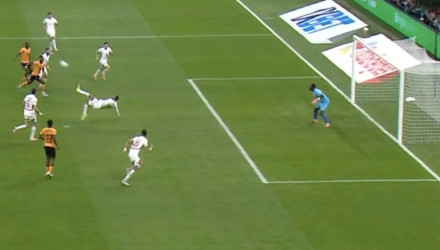 Ο μυθικός Ελ Κααμπί σκόραρε ξανά με τρομερό ψαλιδάκι μετά από ασίστ του Ουναΐ (video)