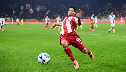 Ο Ολυμπιακός δεν ανταποκρίθηκε σε ρόλο πρωταγωνιστή σε ενα ματς που έγινε... κωμωδία