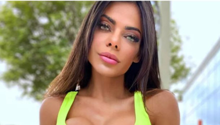 Εντυπωσιακό μοντέλο αναστάτωσε τον Μέσι - Η σύζυγός του ζήτησε να της απαγορευτεί η είσοδος στο γήπεδο