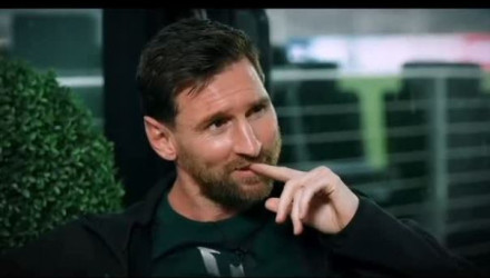 Πολύ άβολο - Δείτε την απίθανη αντίδραση του Μέσι στη διάρκεια συνέντεξης σε ερώτηση σχετικά με το σεξ (video)