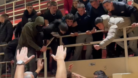 Σοκ σε ματς ακαδημιών στο Μαυροβούνιο: Φτυσίματα και αντικείμενα σε παίκτες από παιδιά χούλιγκαν (video)