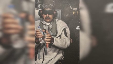 Πόσο κοστίζουν οι φόρμες που φορούσε ο Μαδούρο όταν συνελήφθη - Ξεπούλησαν αμέσως στο σάιτ της διάσημης φίρμας