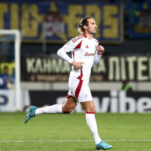 «Ενδιαφέρον από Λιντς και ομάδα της Ligue 1 για Γιαζίτσι»