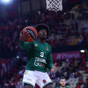 Ο Φρανσίσκο είναι πρώτος σε τάπες στην EuroLeague και έχει ύψος 1.85!