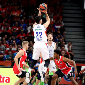 Η EuroLeague καλωσόρισε πίσω των Μίτσιτς με το τρίποντο κόντρα στον Ολυμπιακό (video)