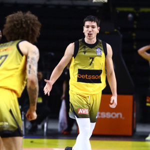 Κλείδωσε το deal: Φλιώνης τριετίας στην ΑΕΚ Betsson