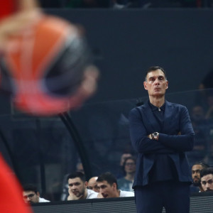 Συγκεκριμένο παίκτη πάει να δει στην Αμερική ο Μπαρτζώκας - Αυτά είναι τα χαρακτηριστικά του