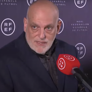 Συνεχίζει την «επίθεση» κατά του Μουντιάλ Συλλόγων ο Τέμπας: «O Θεός να μας φυλάξει από αυτούς τους τρελούς»