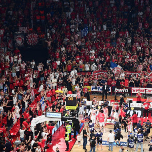 Θύρα 7: «Ο κόσμος του Ολυμπιακού είναι ένας και αδιαίρετος»