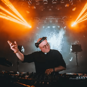 Πασίγνωστος dj - ιερέας θα είναι παρών στο πάρτι του πορτογαλικού Super Cup