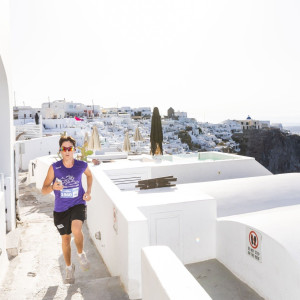 Κολύμβηση από την Καρδιά του Ηφαιστείου της Σαντορίνης