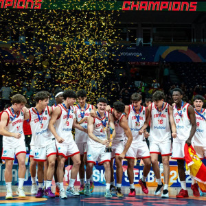 Η Ισπανία κατέκτησε το EuroBasket εφήβων με απίθανο τρίποντο στο φινάλε (video)