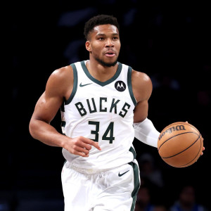 Το Bleacher Report «προτείνει» τρελή ανταλλαγή πέντε ομάδων και Αντετοκούνμπο στους Λέικερς
