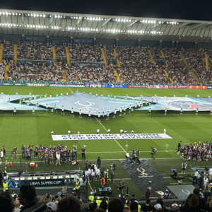 Αντιπολεμικό μήνυμα της UEFA πριν το Παρί-Τότεναμ: «Σταματήστε να σκοτώνετε παιδιά» (video)