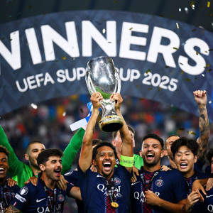 Tα στιγμιότυπα και η απονομή του Super Cup στην Παρί Σεν Ζερμέν (video)