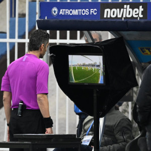 Με VAR και Ημιαυτόματο Οφσάιντ όλοι οι αγώνες στη Stoiximan Super League